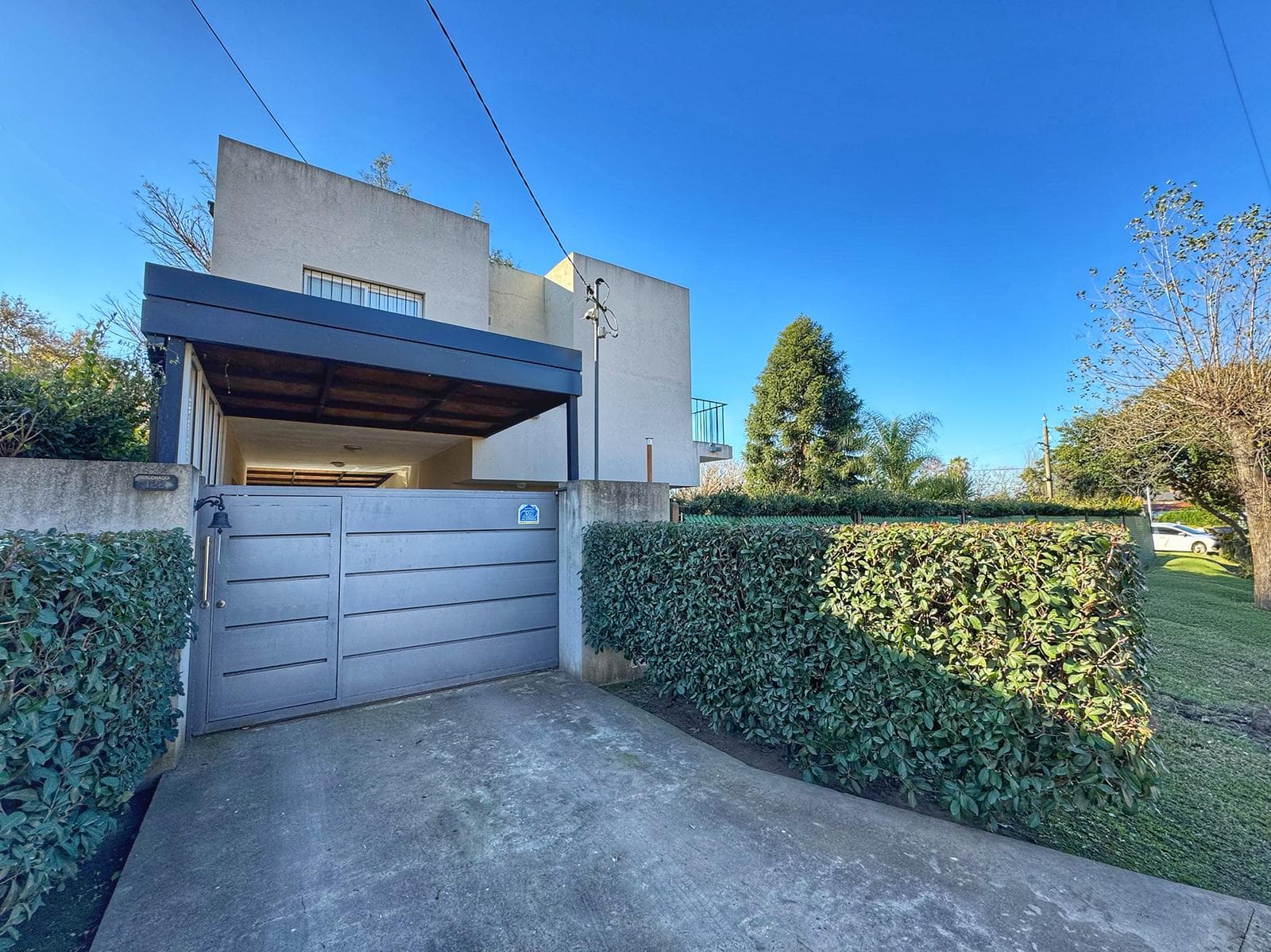 VENTA - Casa 4 dormitorios Roldan