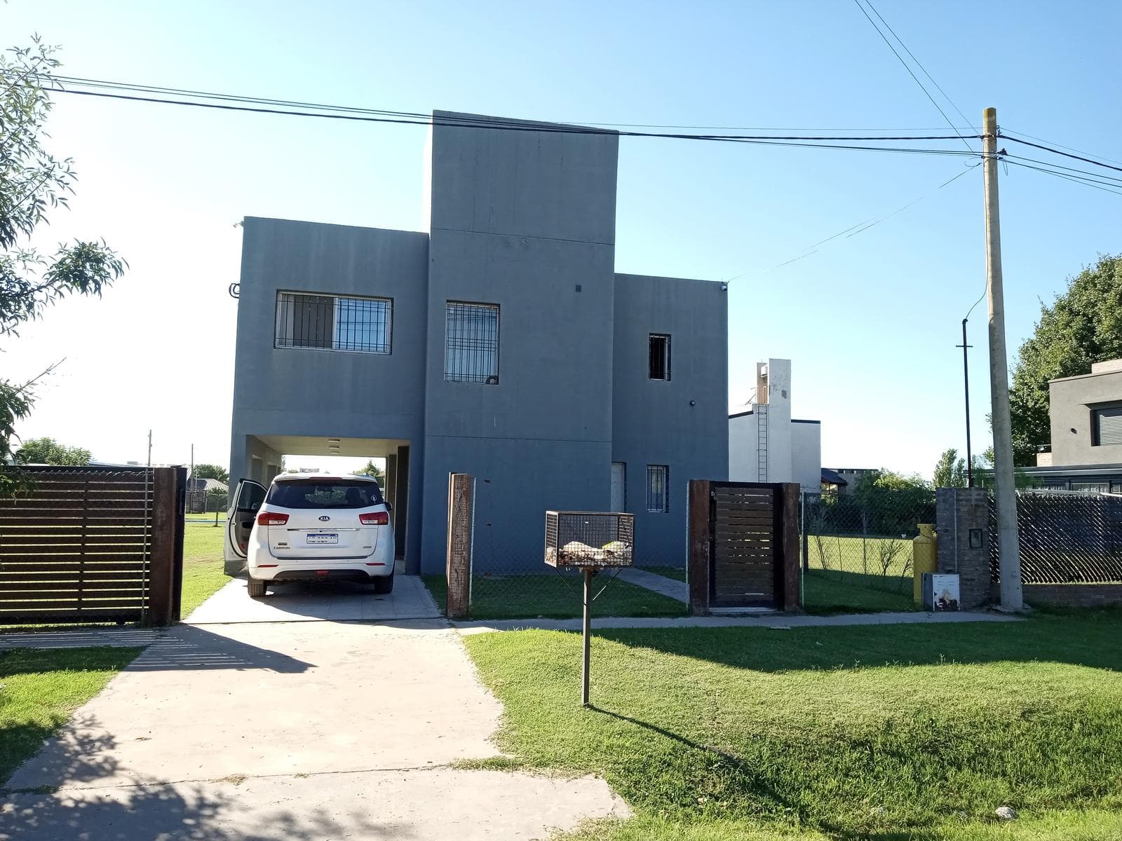 CASA EN ALQUILER PERMANENTE 4 DORMITORIOS - FUNES